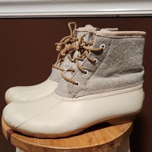 Women's Cream and Tan Winter Boots